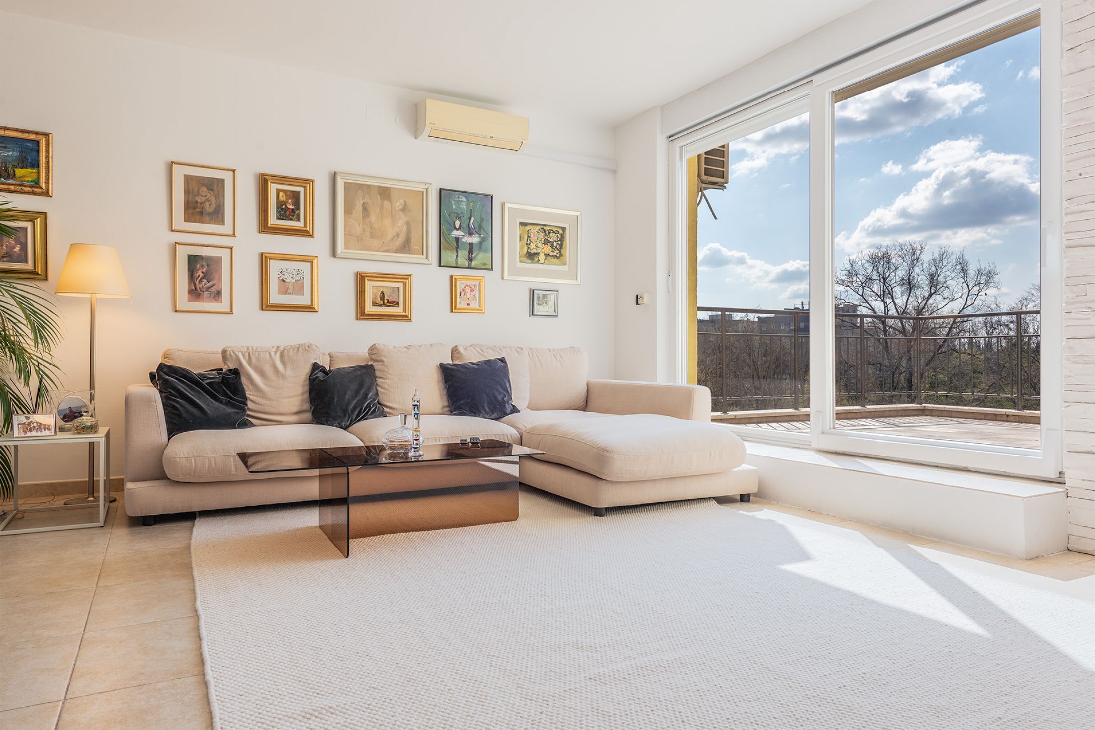 NICE, BRIGHT, A LOT OF SPACE.