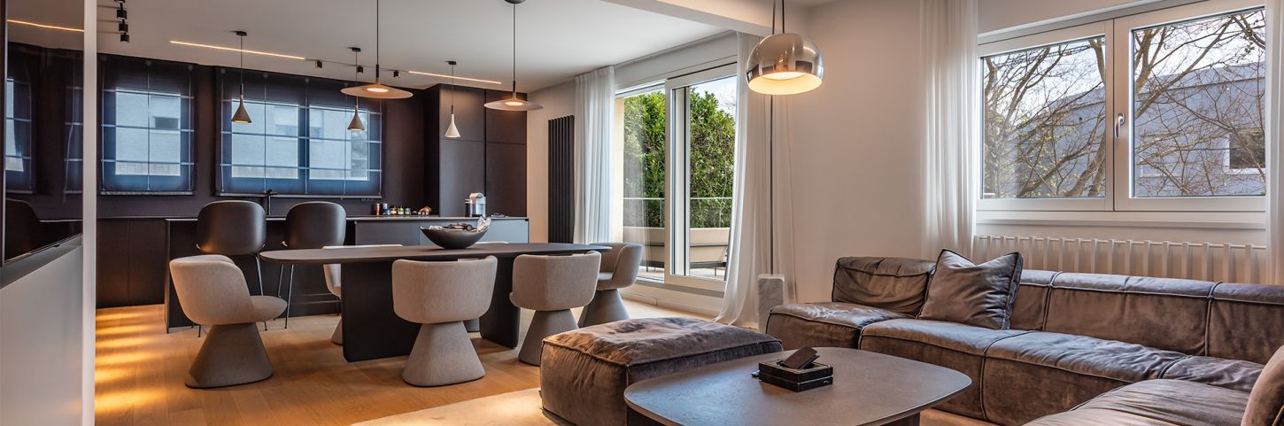 LUKSUZAN STAN, SREBRNJAK.